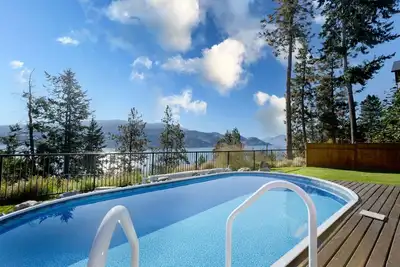 Image de Vacation for Families with Stunning View & Pool