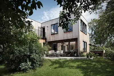 Image de Modern villa with generous open spaces and fantastic lakeside location