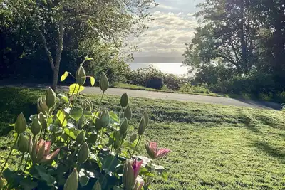 Image de Private Water View House - Close to Vashon Town
