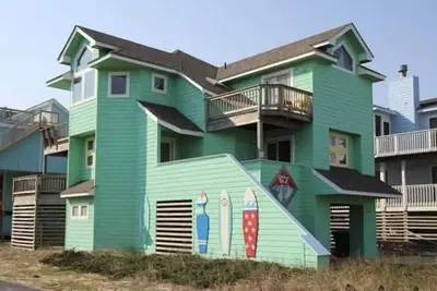 Image de Semi Oceanfront 5 bedroom dog friendly cottage 10 feet to beach access