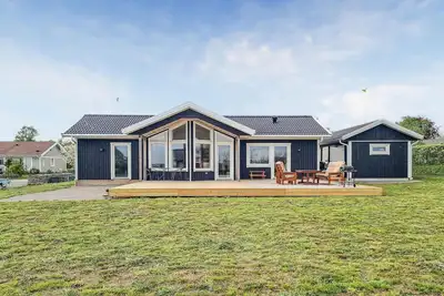 Image de Belle maison à Degerhamn avec WiFi