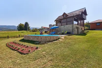 Image de Superbe maison Ă Pustodol avec sauna