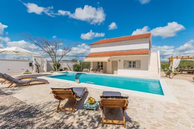 Image de Superbe maison à Polaca avec cuisine