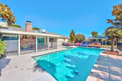 Image de new first class villa on 20 k sq 3 m from strip