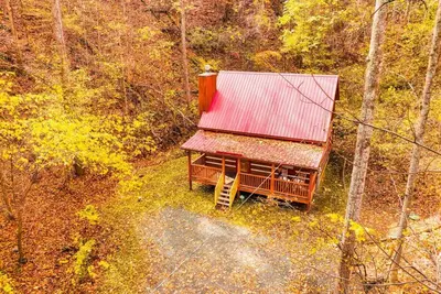 Image de Couples retreat, secluded, pool table, hot tub, game room