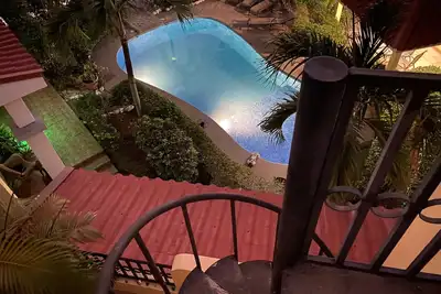 Image de Cheerful two bedroom two bath three level’s with pool
