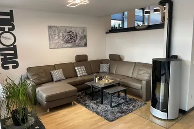 Image de Vacation home (210 sqm) for up to 9 people with small, fenced garden and beautiful covered terrace