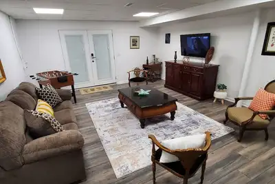 Image de Luxurious Hideaway minutes away from downtownWoodstock, Ksu, Town Center Mall