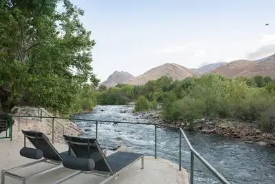 Image de The Kern River House: Lookout House Private Riverfront Access Fireplaces Dog Ok