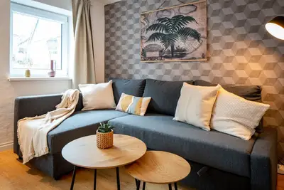 Image de Oak - Central, Indoor Playground, Garden, Switch & Stream, SummerCard