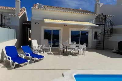 Image de New villa with pool in Salema  Ideal location  lovely sea and countryside views.
