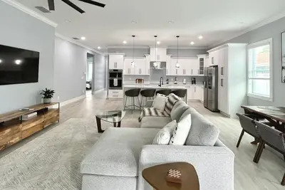 Image de New Build 3br Lux West Tampa House Walk To Stadium