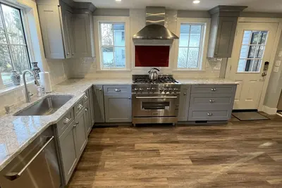 Image de Private home with stunning sunrise and sunset views.