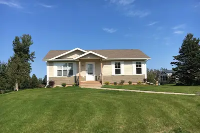 Image de Beautiful 4 bedroom house with waterview - 5 min to the beach!