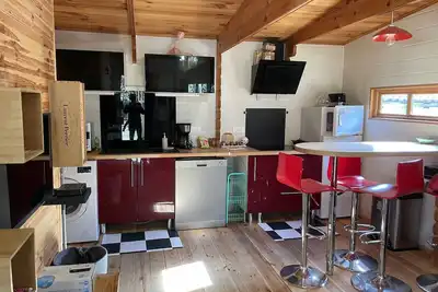 Image de Chalet 4 personnes dans un bois privé à 3 km des plages