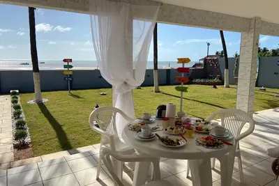 Image de Beachfront House with Gourmet Area and Privileged Sea View