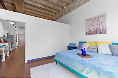 Image de ⭐️Spacious Loft W/King Bd + Free Parking Near Ewr✈️ Nyc🗽❤️ & 🇺🇸 Dream Mall ⭐️