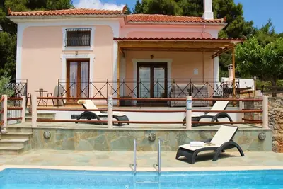Image de Tranquiliti in the middle of Skopelos island