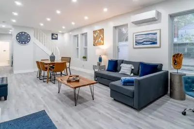 Image de WeWelcome you to our Urban Modern Home