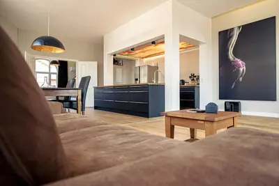 Image de Bright loft apartment close to the beach in a quiet location