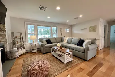 Image de Charming House Close to Downtown-Pier-Beach