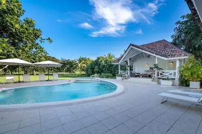 Image de Private Villa walking distance to the beach!