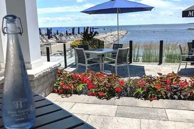 Image de Resort Style Living Steps to the Boardwalk and Marina