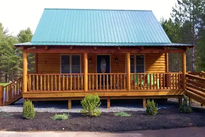 Image de The Yogi, Dog Friendly Cabin at Lake Algonquin