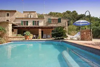 Traditional Mallorcan House with Private Pool & Mountain Views 10 mins walk to Old Town Pollensa!