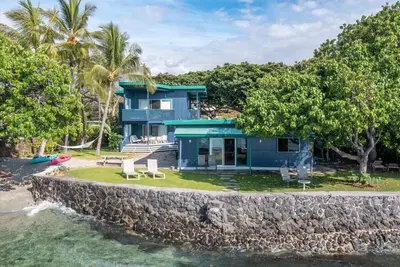 Image de Spectacular Oceanfront Puako Cottage