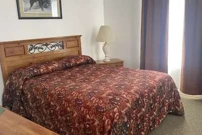 Image de Cozy & Clean Queen Room