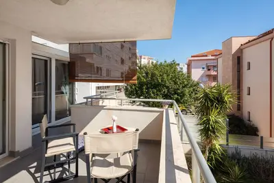 Image de Modern apt with terrace 4 min walk to the beach