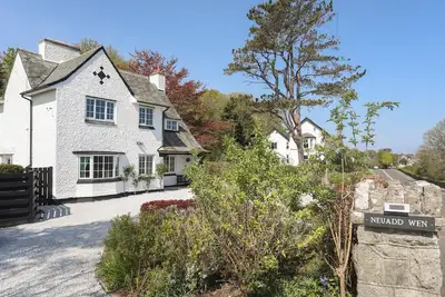 Image de Neuadd Wen, family friendly, character holiday cottage in Benllech
