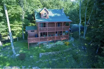 Image de Moonshine Cabin- beautiful Mountain views and minutes to downtown