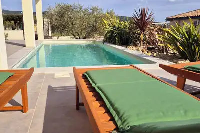 Image de Goudargues Villa Hestia, villa avec piscine à 300m du centre, parking privé.