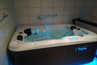 Image de Gite d'exception avec son spa privatisé en Savoie à Voglans