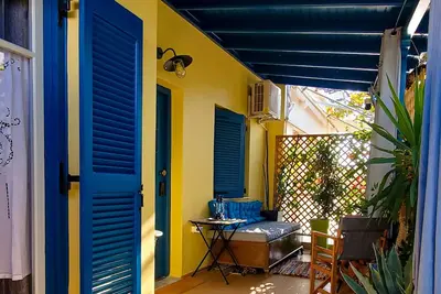 Cheerful cottage you can call your happy place.