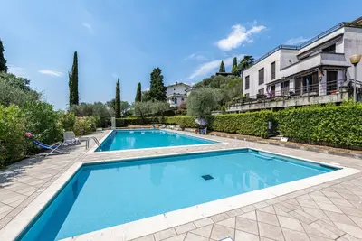 Image de Blue Moon duepunto0' avec vue sur le lac et Wi-Fi