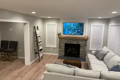 Image de New Winnipesaukee Lakehouse by amazing community beach!