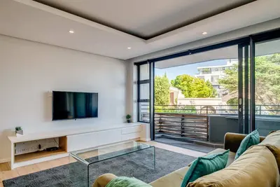 Image de Conveniently Located Apartment in Green Point (C on S)