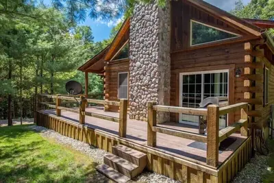 Min from Old Mans Cave, Hot Tub, Pool Table, Wbfp!