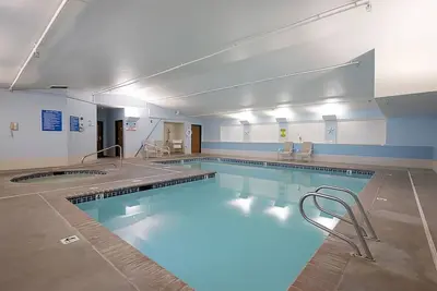 Image de Just a Minutes Drive to Wsu! 2 Family-friendly Rooms w/ Free Breakfast, Pool