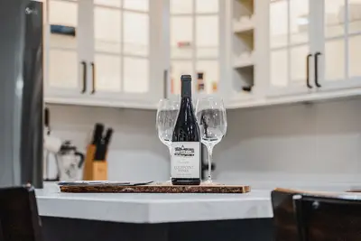 Image de Two bedroom guest house in the heart of wine country!