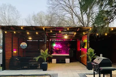 Image de Paradise Escape: Jacuzzi, Fire Pit, Game Room