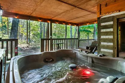 Image de Dog Friendly w/flat lot - Between Gatlinburg and Pigeon Forge!