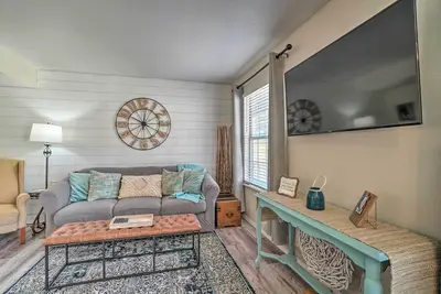 Image de Branson Condo w/ Community Amenities: Near Dtwn!