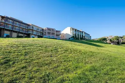 Image de Agréable appartement pour 4 personnes avec Wifi, piscine, climatisation, Tv et terrasse