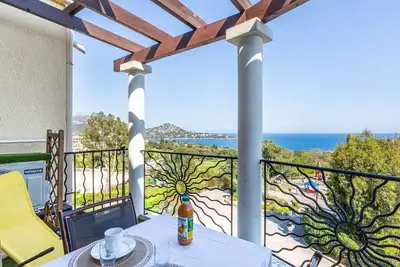 Image de Bel appartement pour 4 personnes avec climatisation, Wifi, piscine, Tv, terrasse et parking