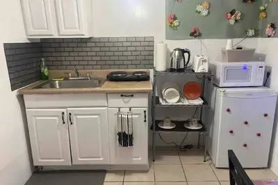 Lovely 2-Bedroom Apt w/ Mini Gym