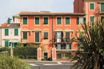 Image de Joli appartement pour 5 personnes avec climatisation, Wifi et Tv